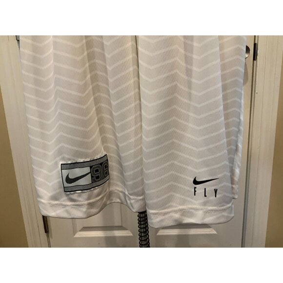 Nike Dri-Fit Gray & White Geometric Print Basketball Shorts, Size M, NWT! $62 - Picture 3 of 9